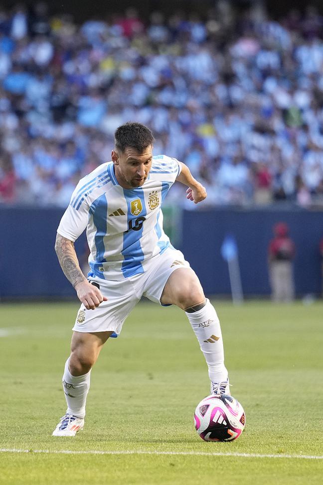 拒绝败人品！国米5-1晋级藏大招，20岁新星双响，新援用进球堵住质疑声