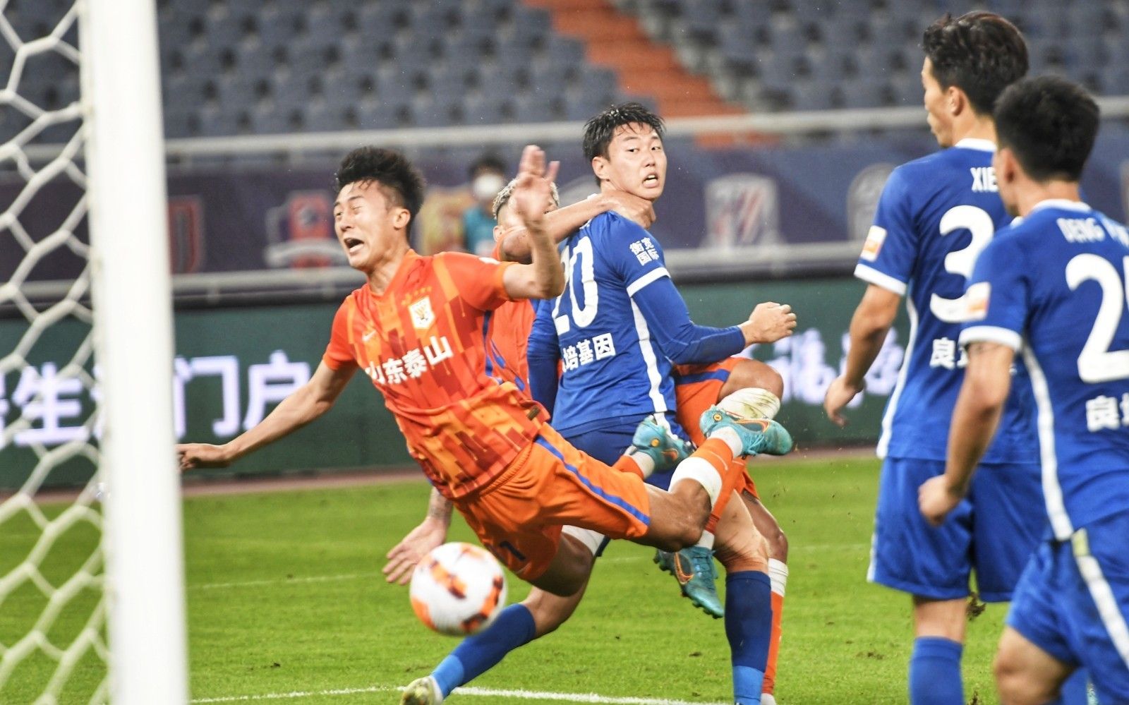 篮球篮网进攻端再现高光时刻