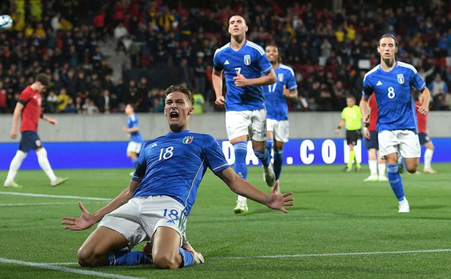 问题赌博求助热线美国通话量增长30%