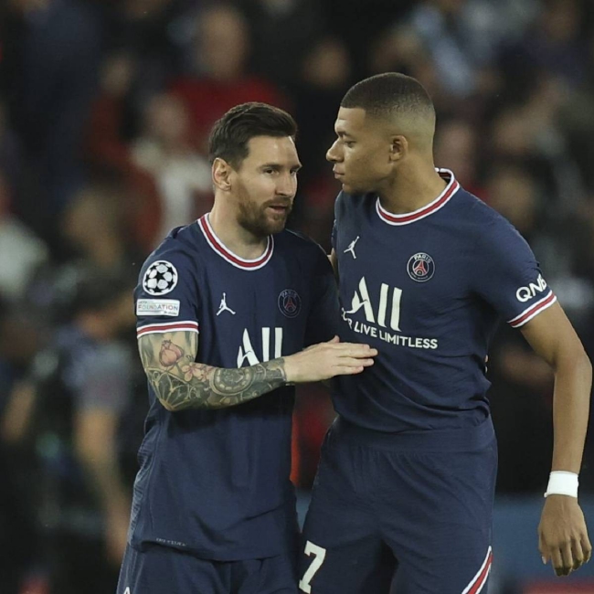 拜仁考虑8500万签巴莱巴 曼联被高价劝退但球员倾向红魔