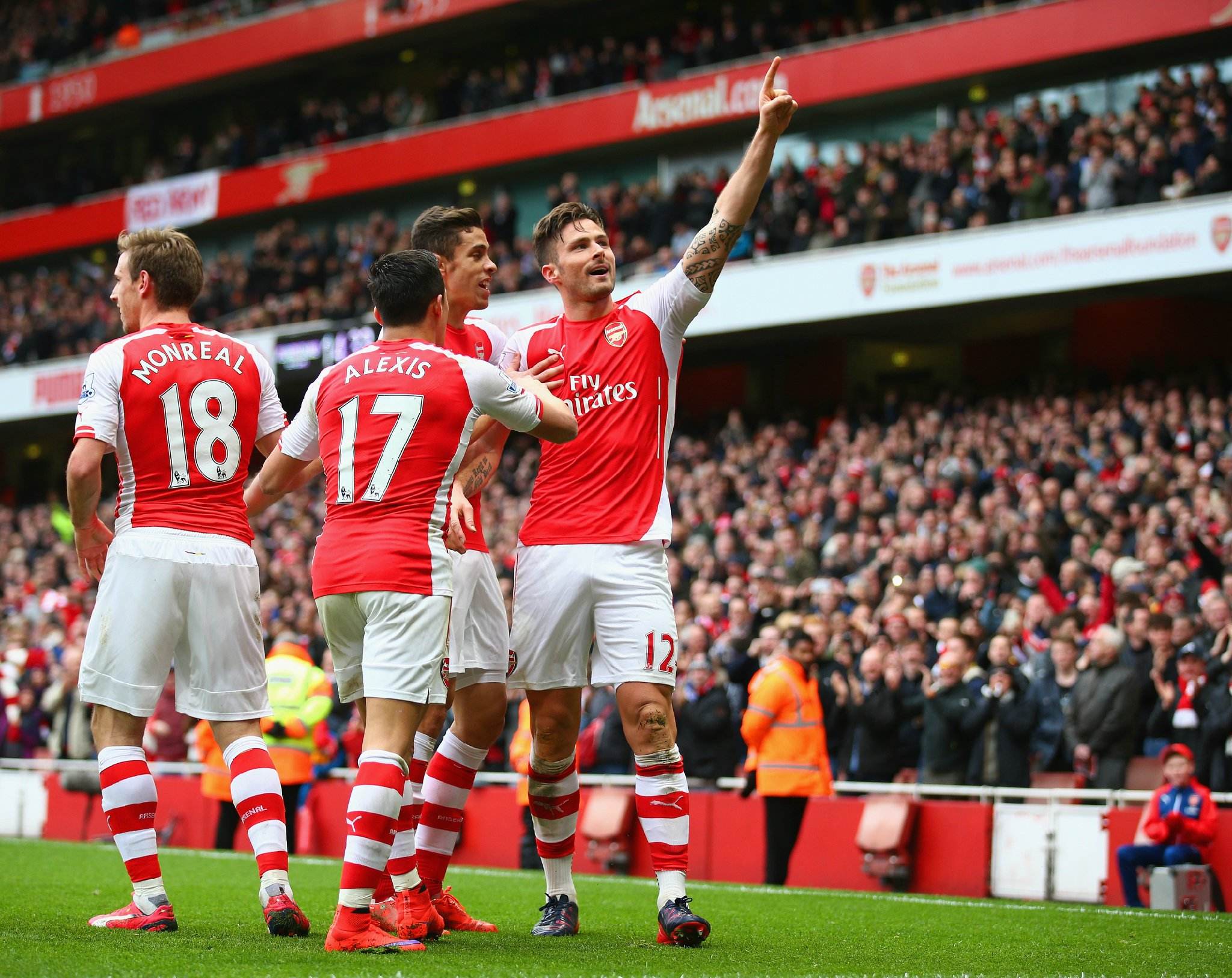 风中有朵雨做的云？曼城新赛季二客球衣曝光：灵感源自雨滴